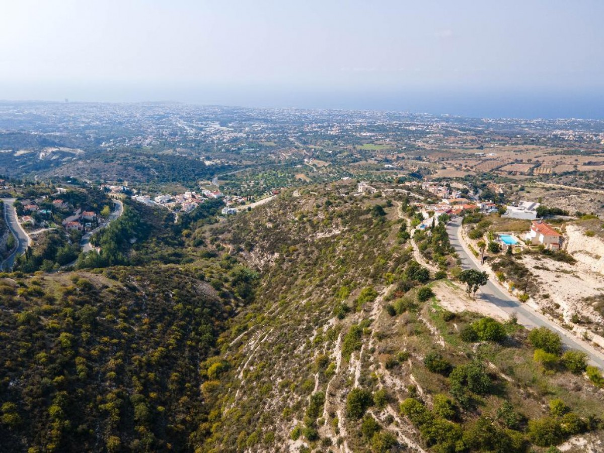 Land in Tsada - Image 2