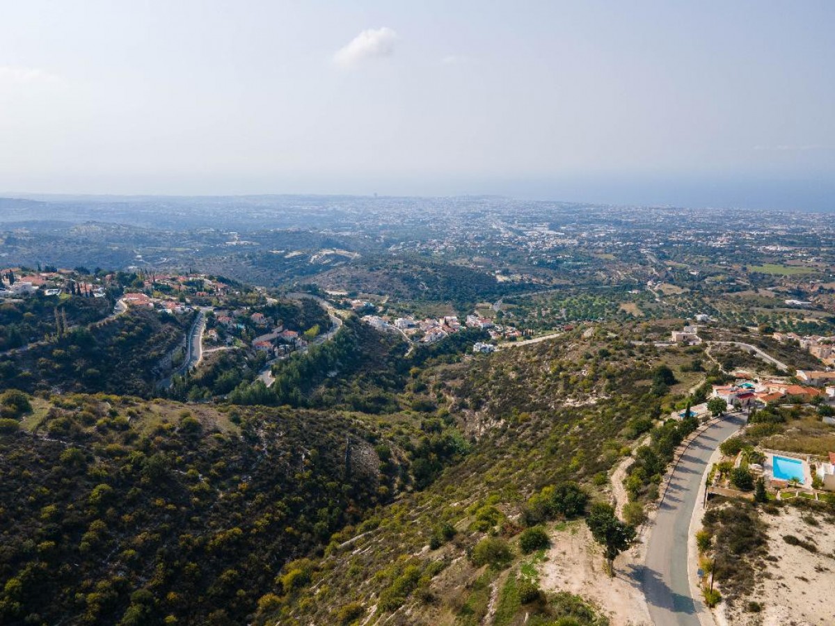 Land in Tsada - Image 4