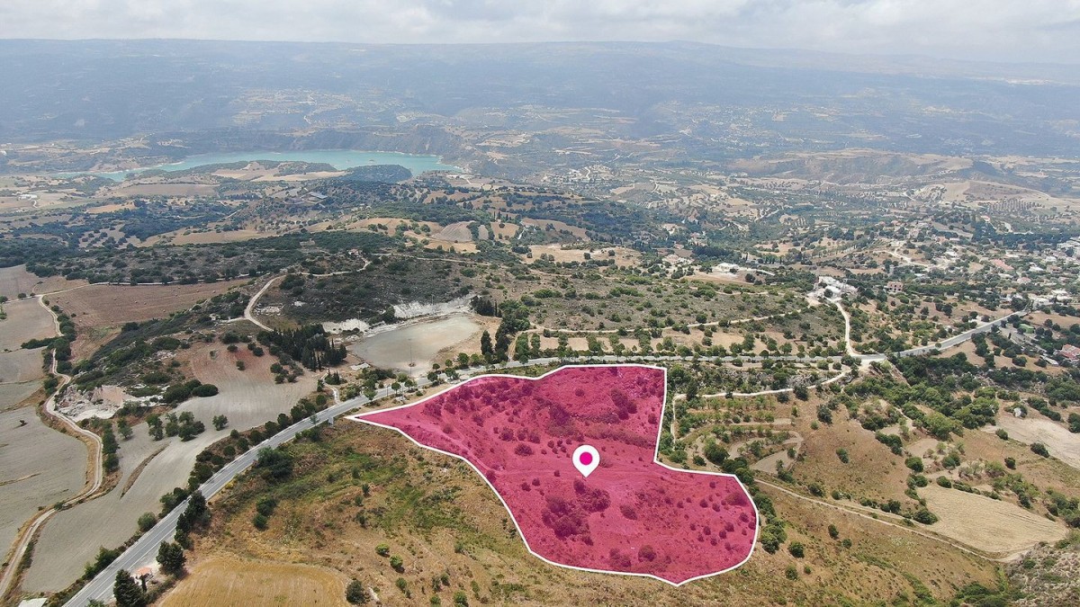 Land in Meladeia - view 1