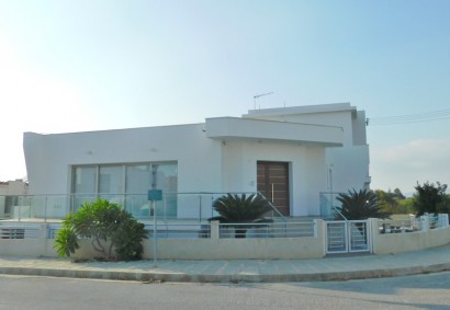 Kissonerga, Paphos Detached Villa For Sale | DT1368