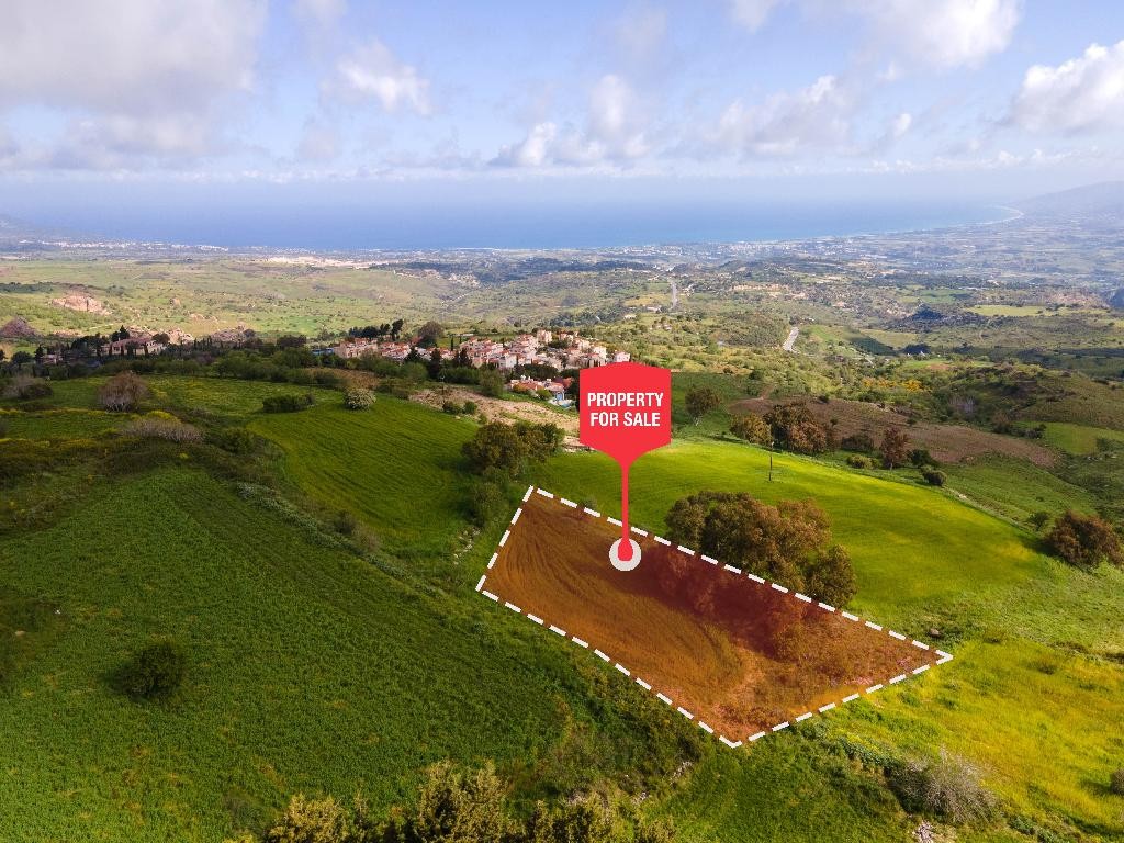 Drouseia, Paphos Touristic Land For Sale | DT1979