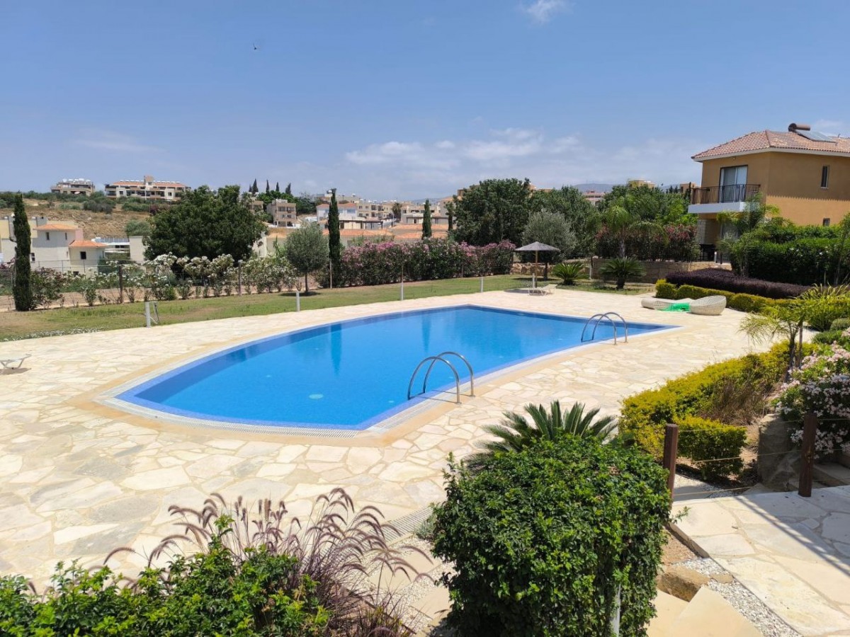 Bungalow For Rent  in  Chlorakas