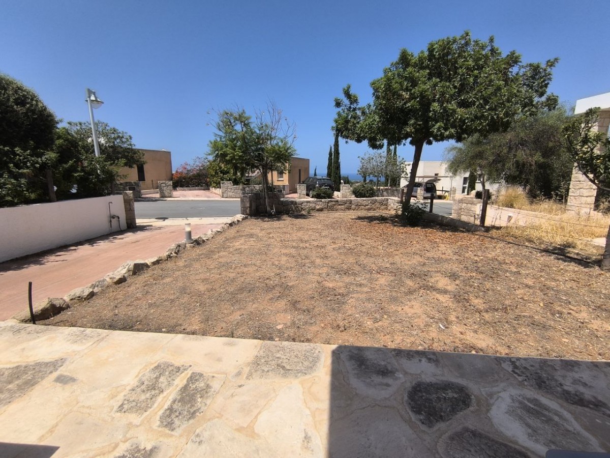 Bungalow For Rent  in  Chlorakas