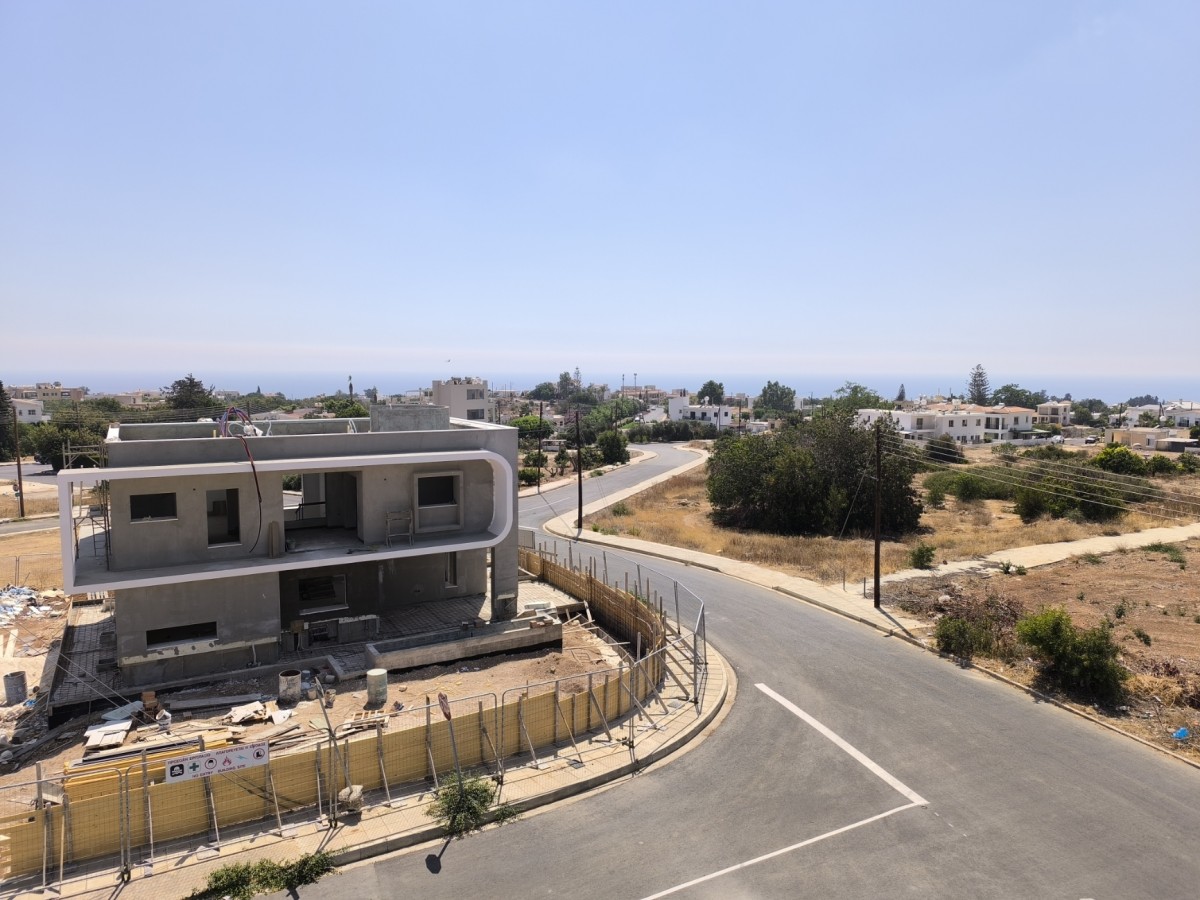 Building For Sale  in  Kissonerga