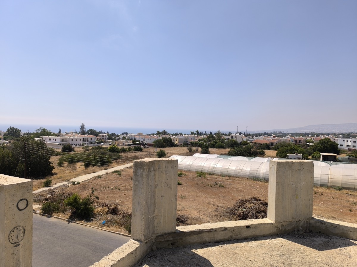 Building For Sale  in  Kissonerga