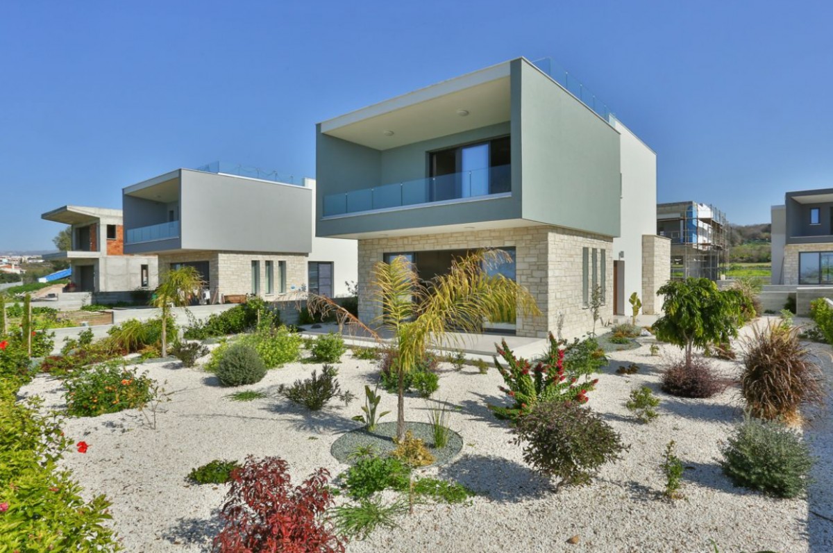 Detached Villa For Sale  in  Chlorakas