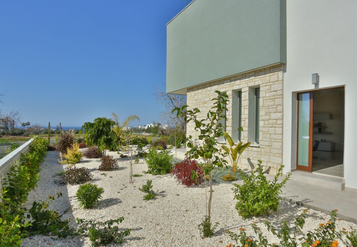 Detached Villa For Sale  in  Chlorakas