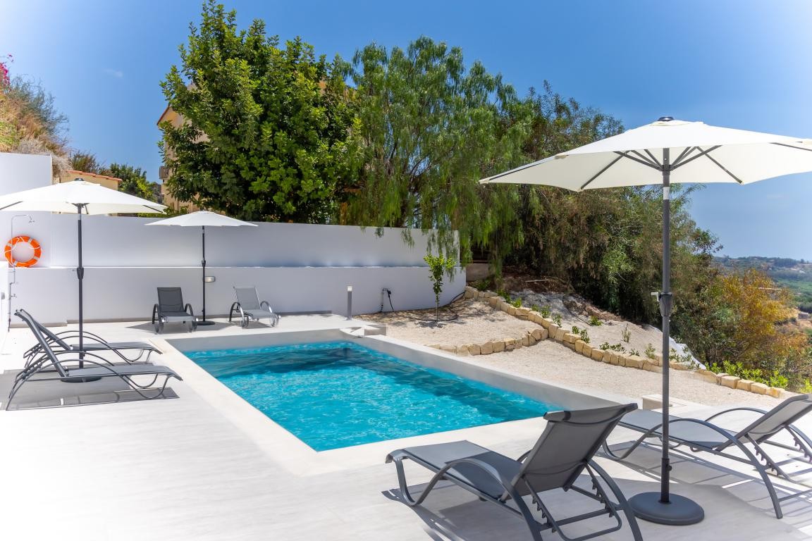 Detached Villa For Sale  in  Peyia