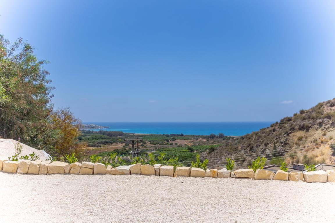 Detached Villa For Sale  in  Peyia