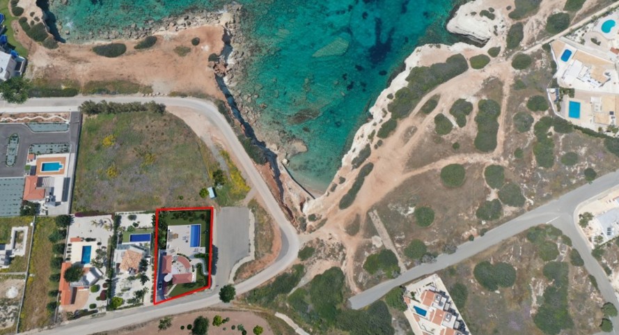 Detached Villa For Sale  in  Peyia - Sea Caves