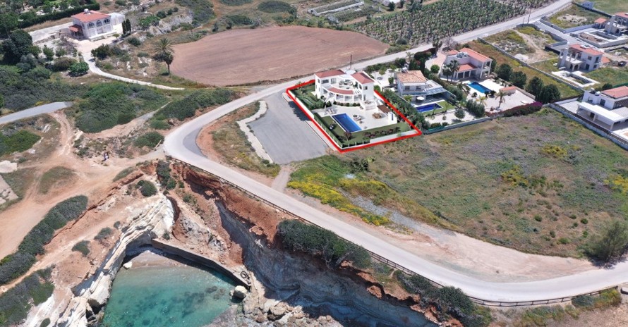 Detached Villa For Sale  in  Peyia - Sea Caves