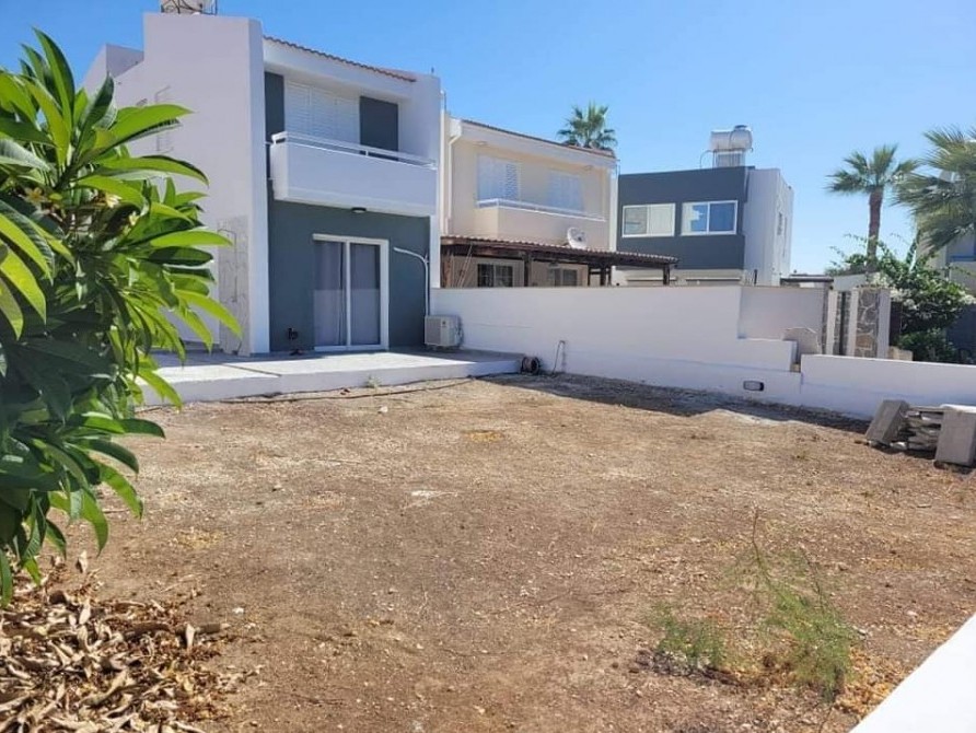 Chlorakas, Paphos Town House For Sale | DT2394