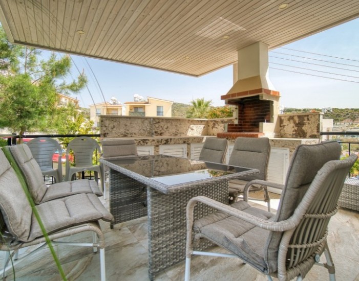Detached Villa For Sale  in  Peyia