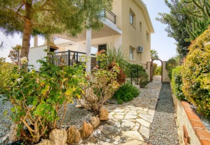 Peyia, Paphos Semi Detached Villa For Sale | DT2396