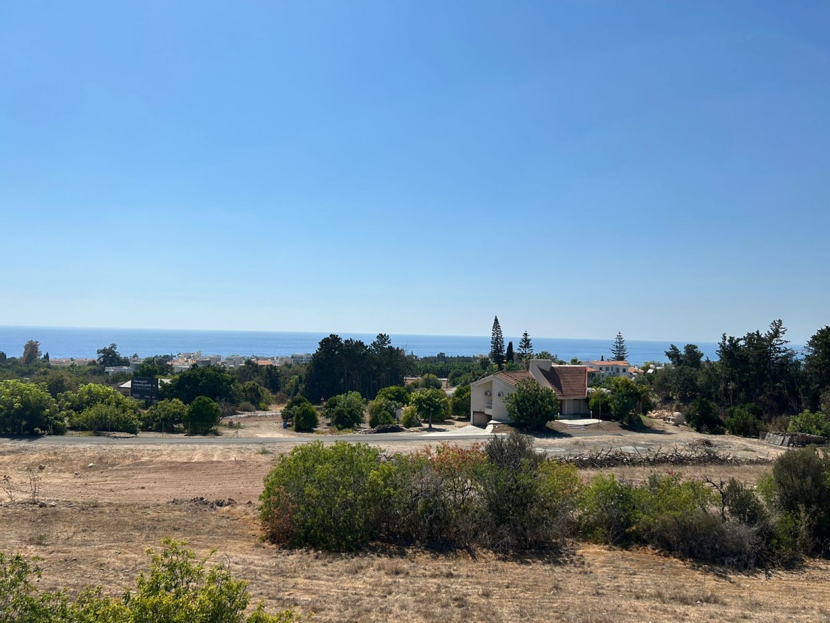 Hotel For Sale  in  Kissonerga