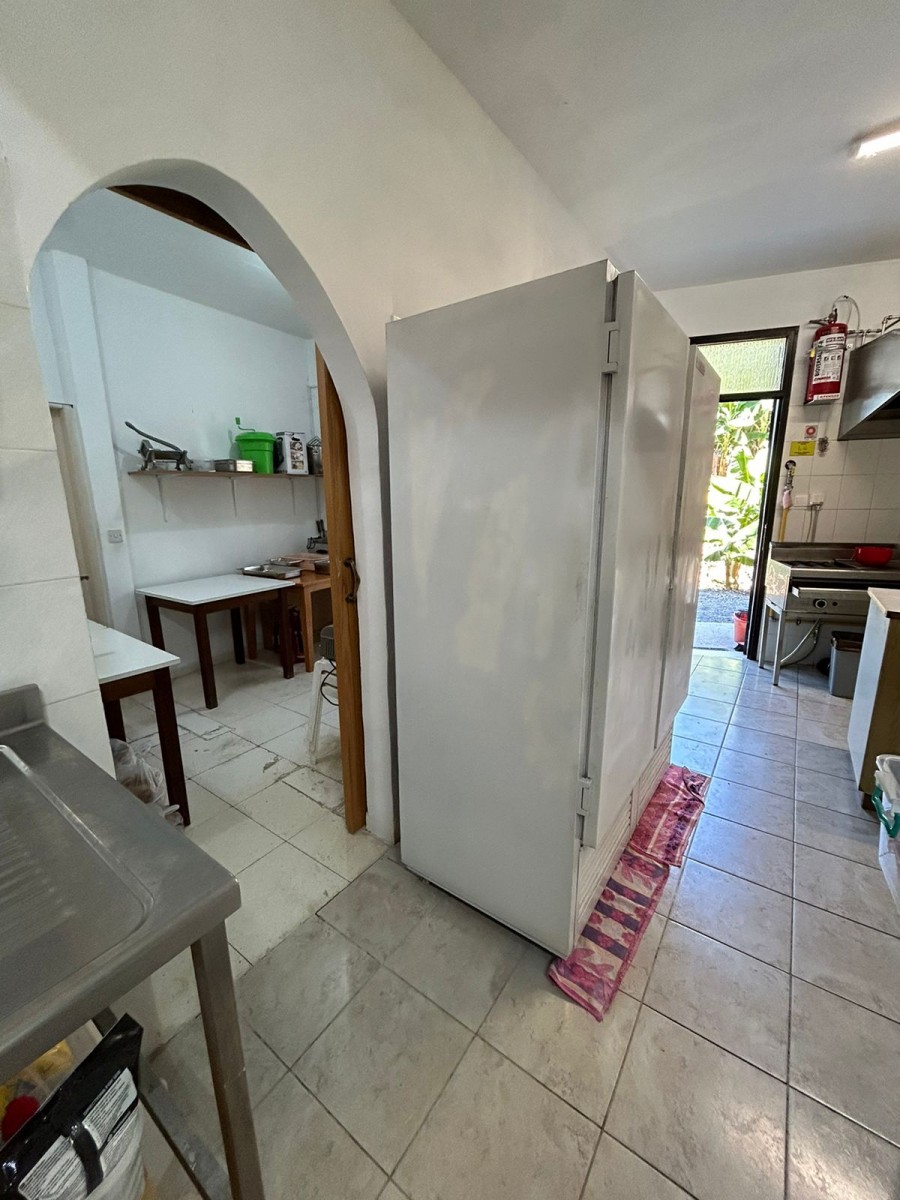 Hotel For Sale  in  Kissonerga