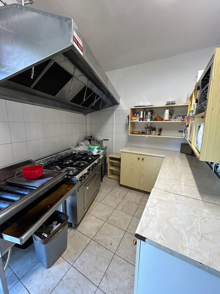 Hotel For Sale  in  Kissonerga