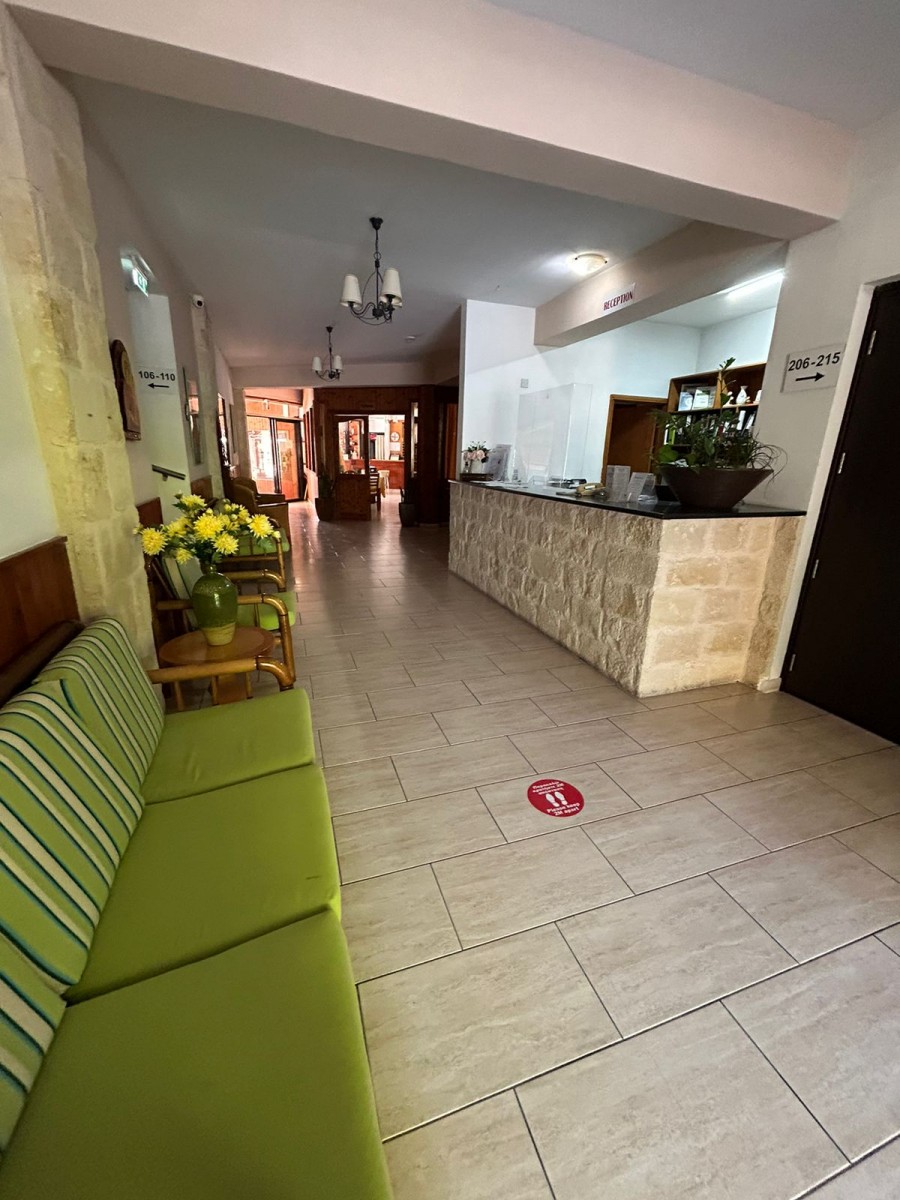 Hotel For Sale  in  Kissonerga