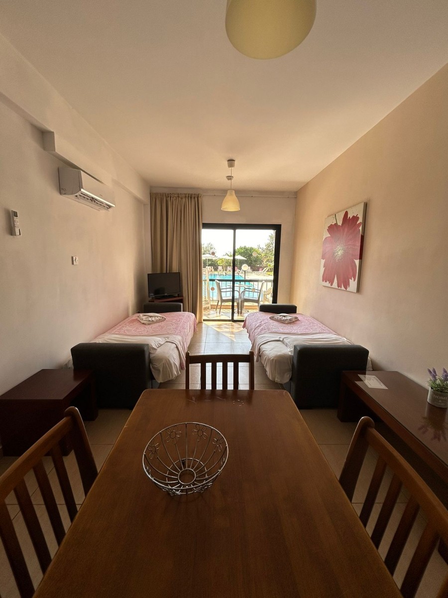 Hotel For Sale  in  Kissonerga