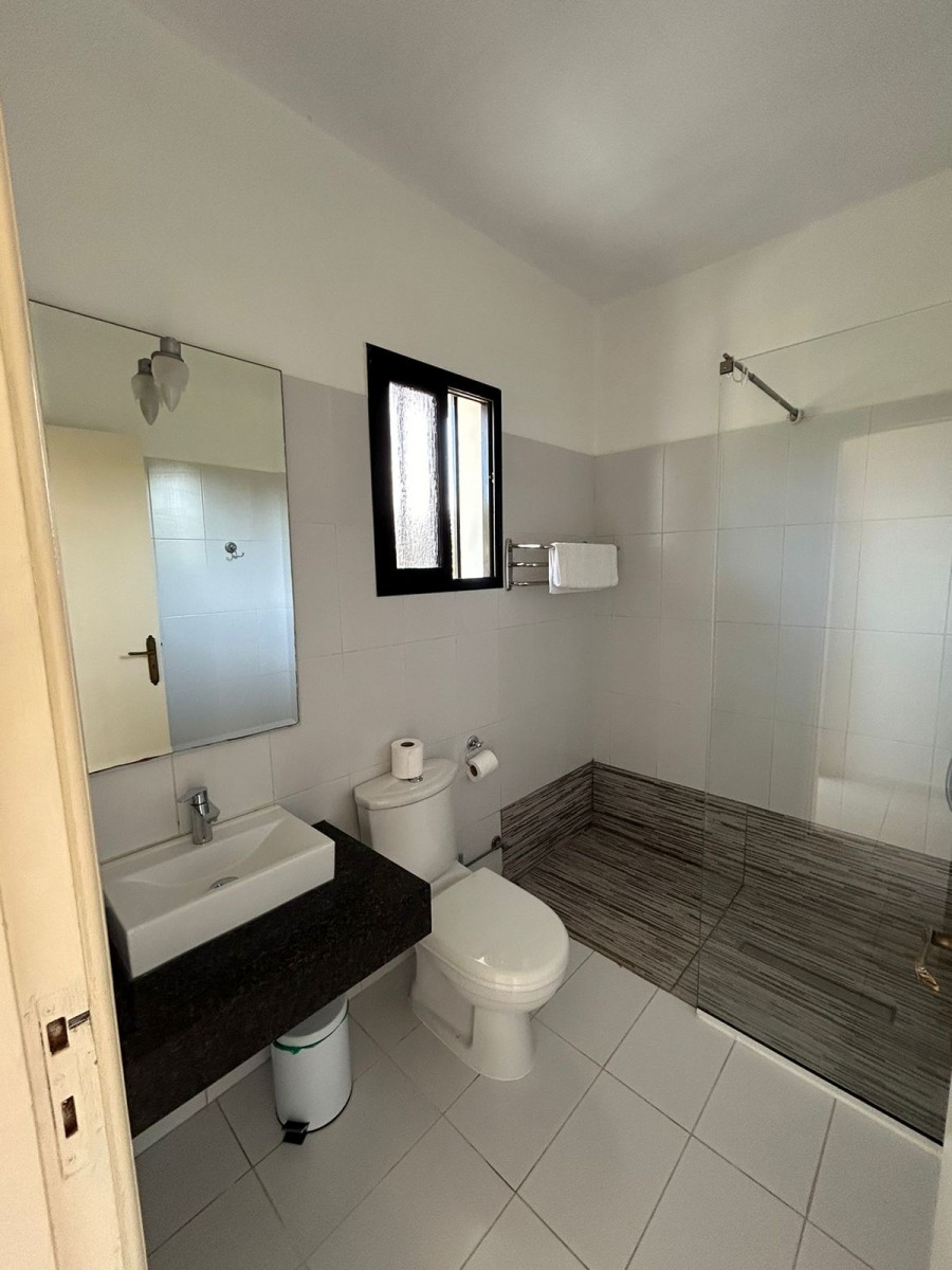 Hotel For Sale  in  Kissonerga