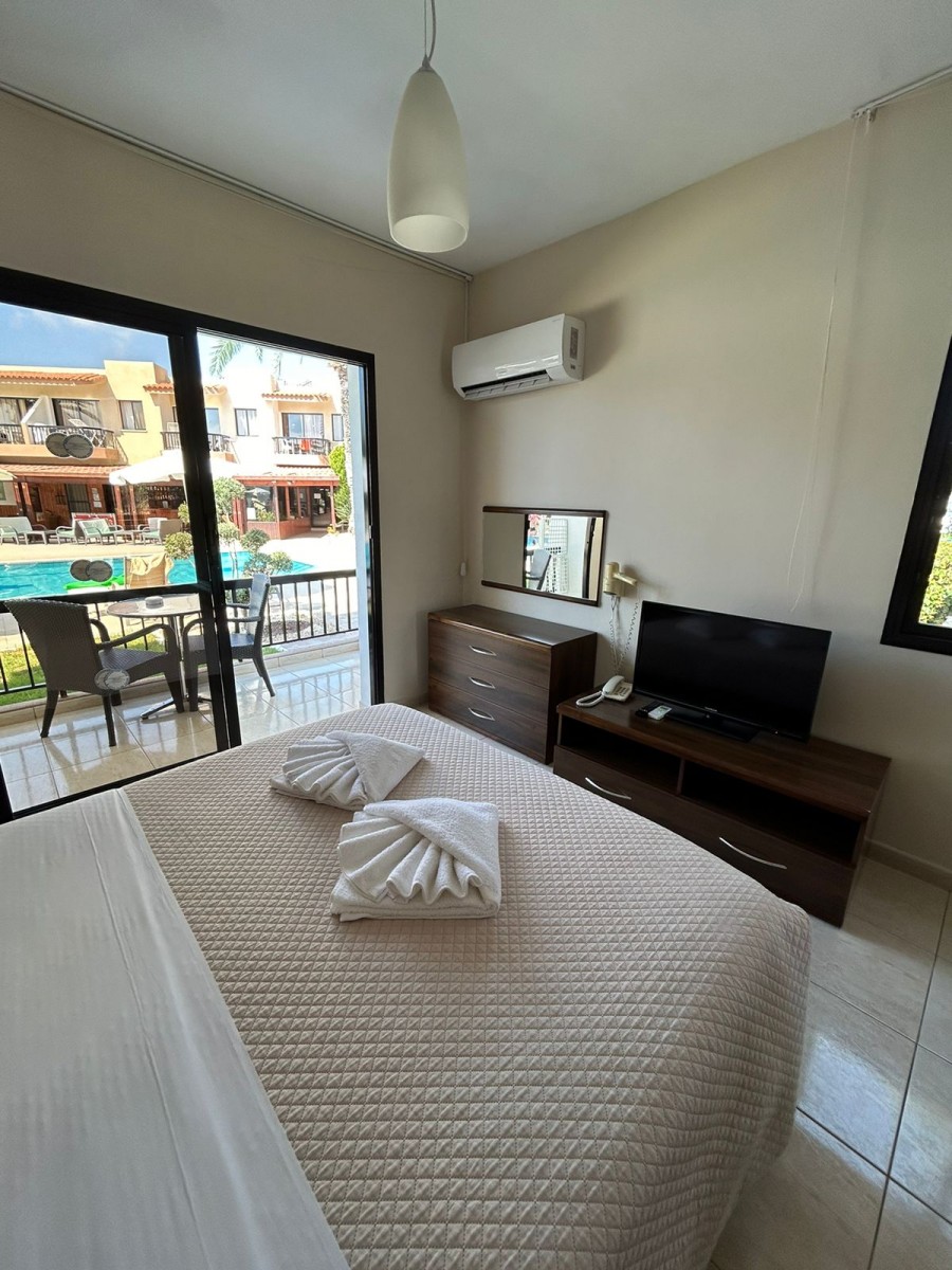 Hotel For Sale  in  Kissonerga