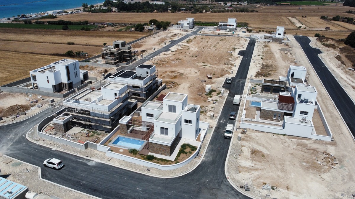 Detached Villa For Sale  in  Geroskipou
