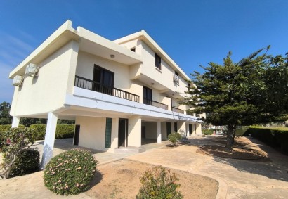 Kato Paphos, Paphos Building For Sale | DT2738