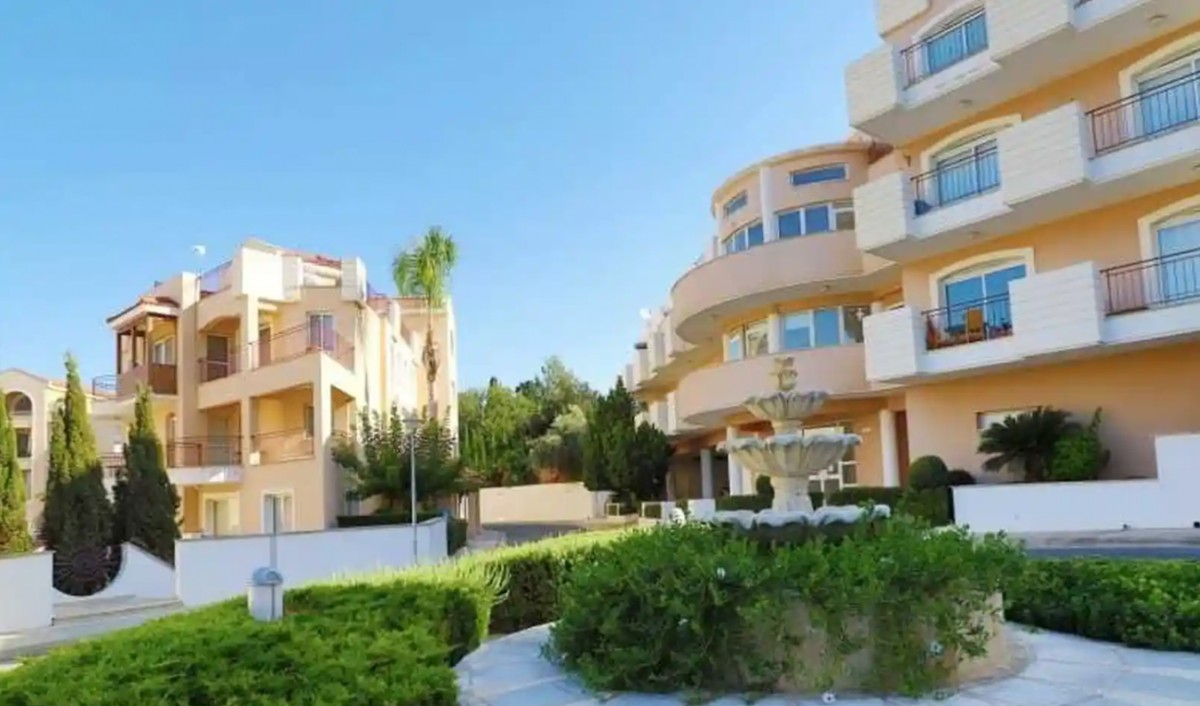 Detached Villa For Sale  in  Kato Paphos - Universal