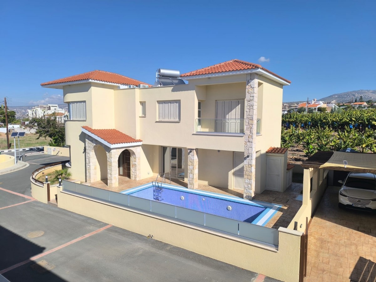 Kissonerga, Paphos Detached Villa For Sale | DT2773