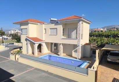 Kissonerga, Paphos Detached Villa For Sale | DT2773