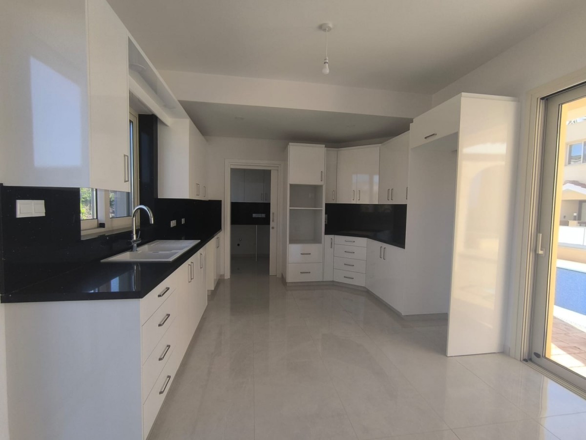 Detached Villa For Sale  in  Kissonerga