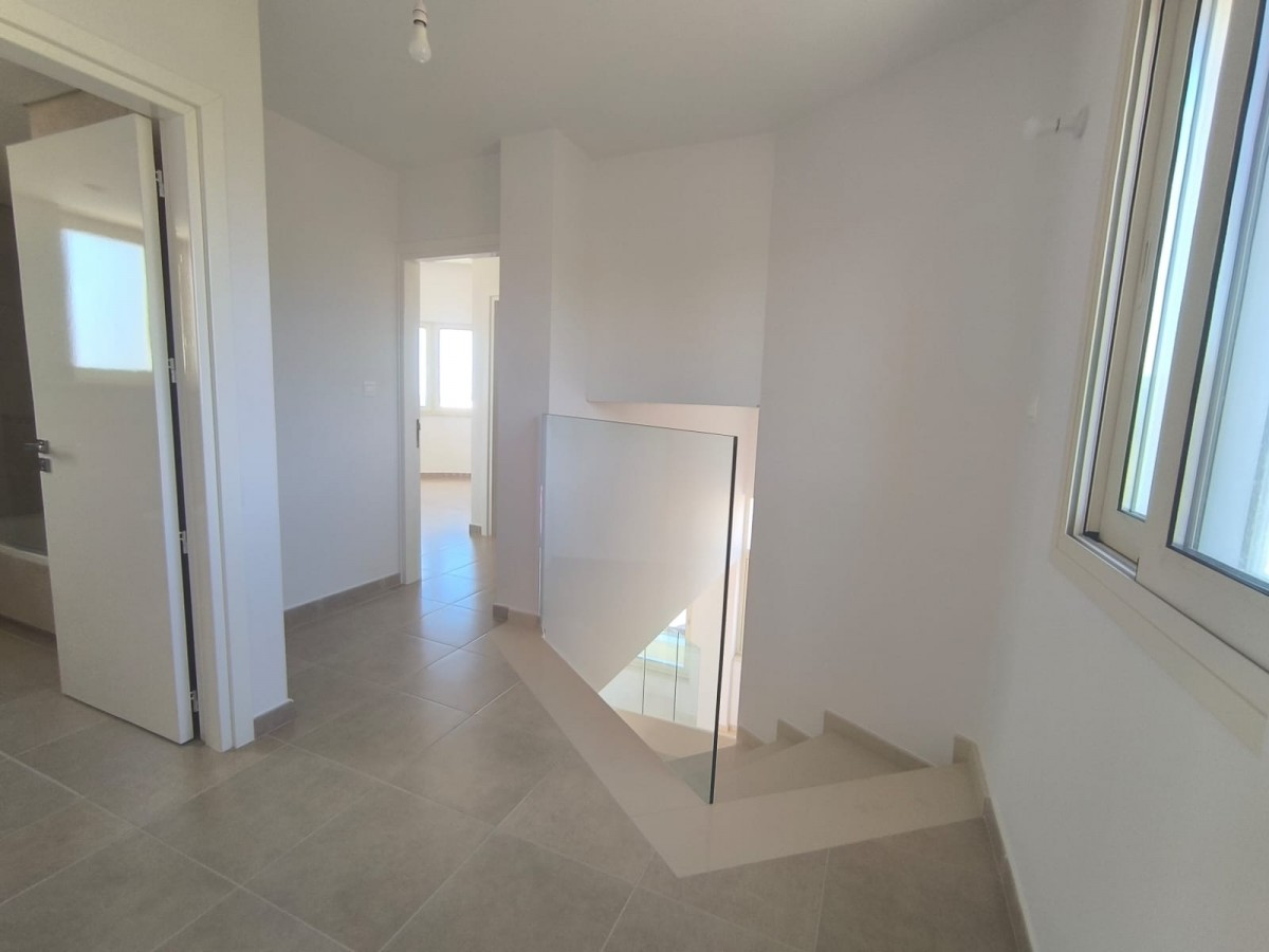 Detached Villa For Sale  in  Kissonerga