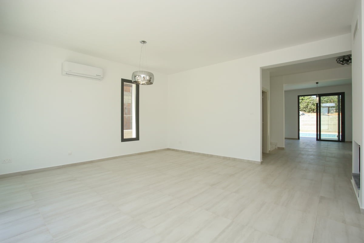 Semi Detached Villa For Sale  in  Mesogi