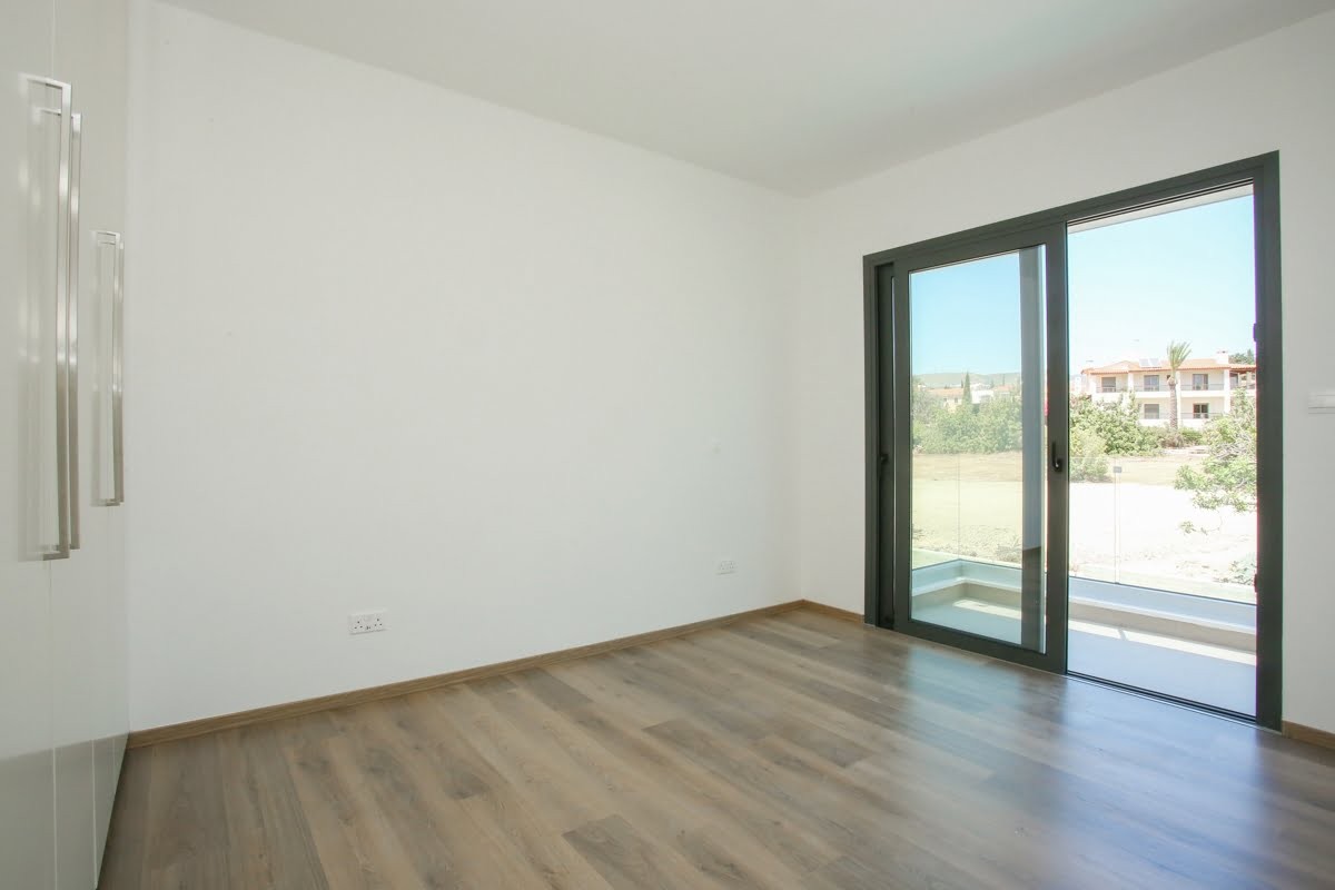 Semi Detached Villa For Sale  in  Mesogi
