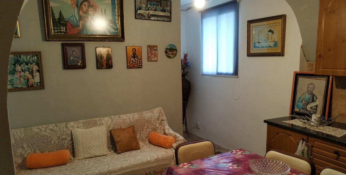 Traditional House For Sale  in  Ineia