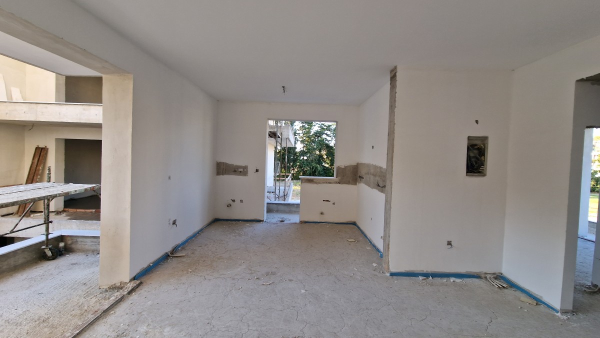 Apartment For Sale  in  Select Location