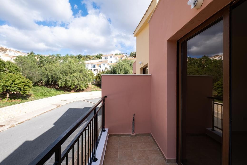 Town House For Sale  in  Peyia