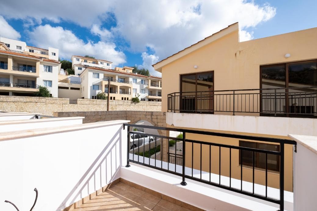 Peyia, Paphos Town House For Sale | DT2937