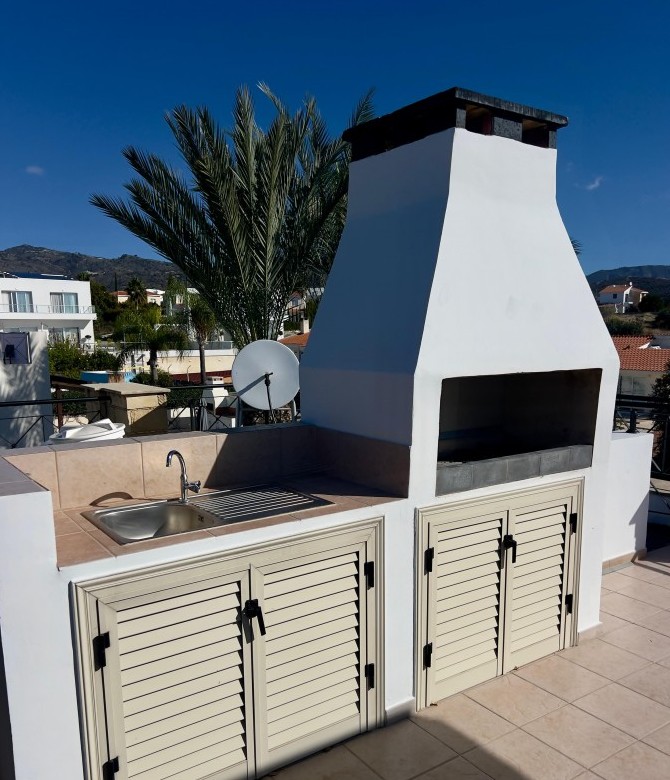 Detached Villa For Sale  in  Peyia