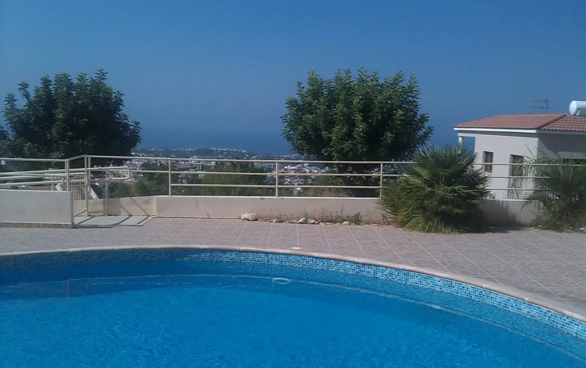 Studio For Sale  in  Peyia