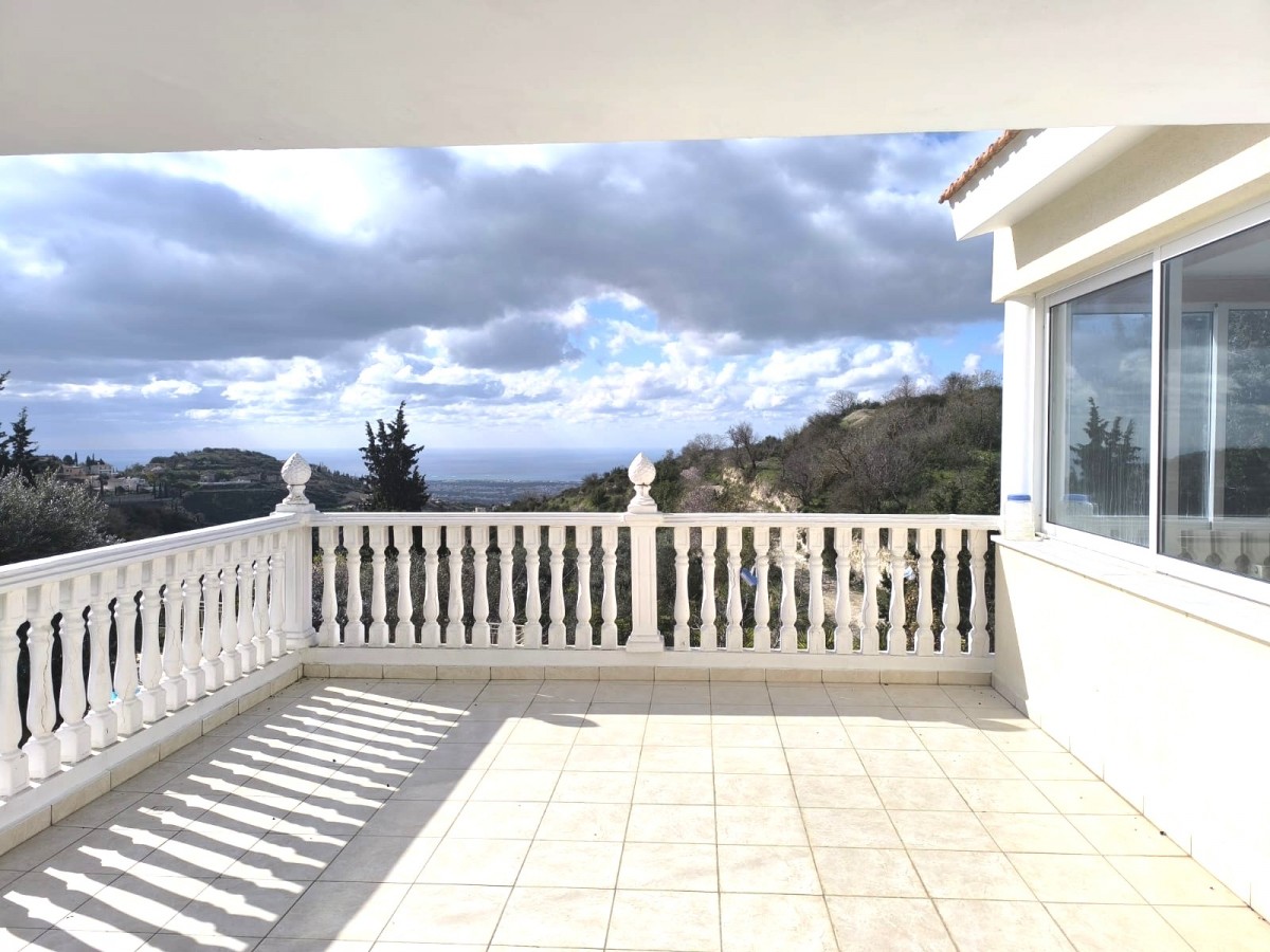 Detached Villa For Sale  in  Tsada