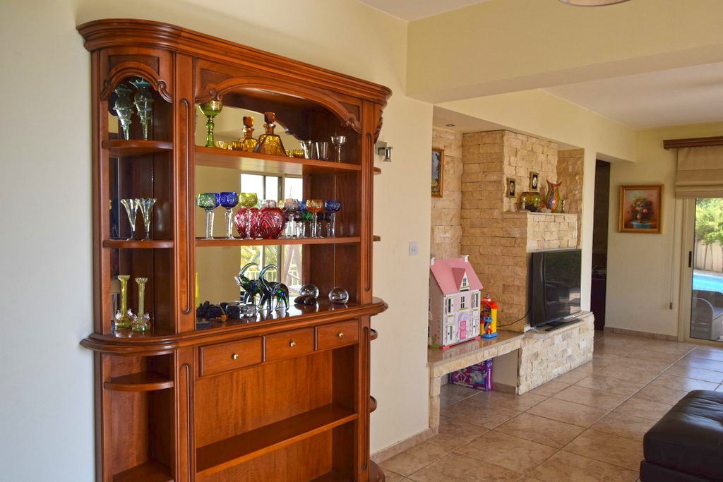 Detached Villa For Sale  in  Geroskipou