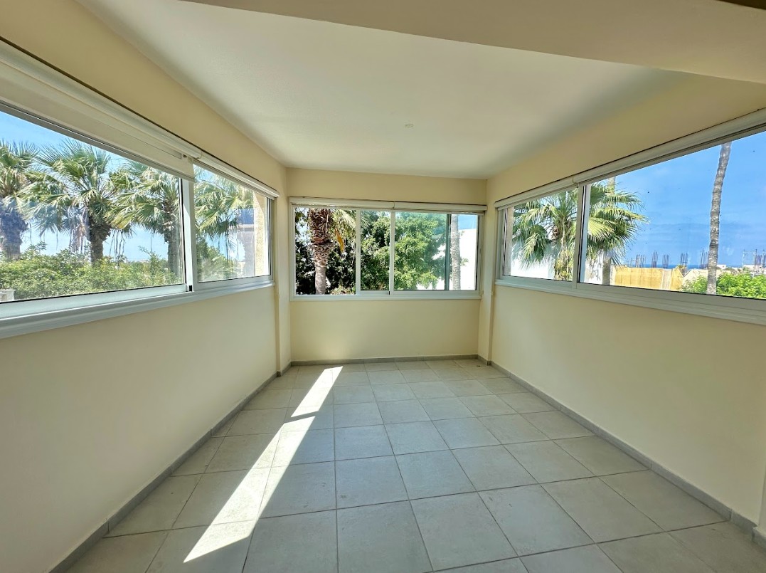 Detached Villa For Sale  in  Kato Paphos - Tombs of The Kings