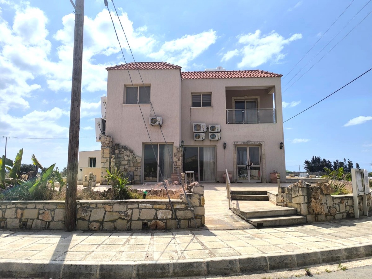 Detached Villa For Sale  in  Select Location
