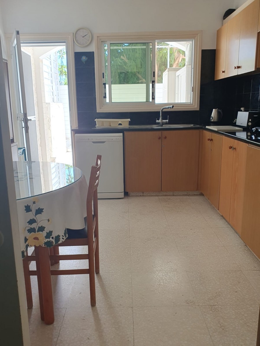 Apartment For Rent  in  Kato Paphos - Tombs of The Kings