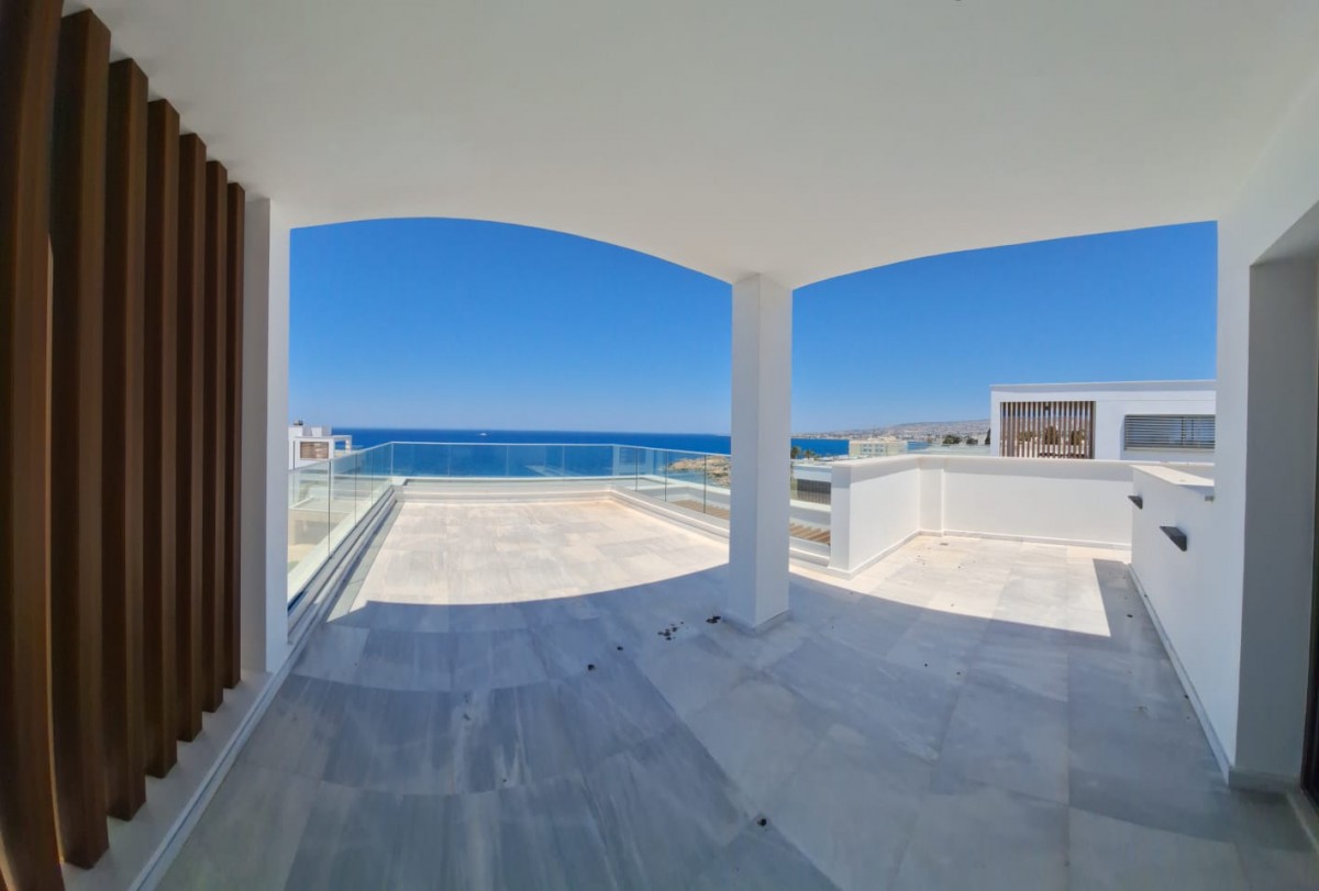 Detached Villa For Sale  in  Kissonerga