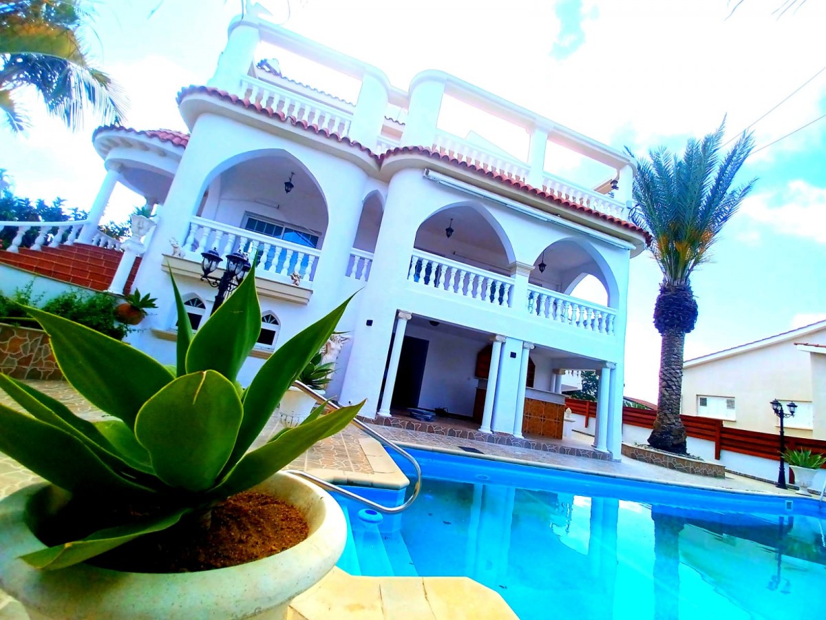 Detached Villa For Rent  in  Konia