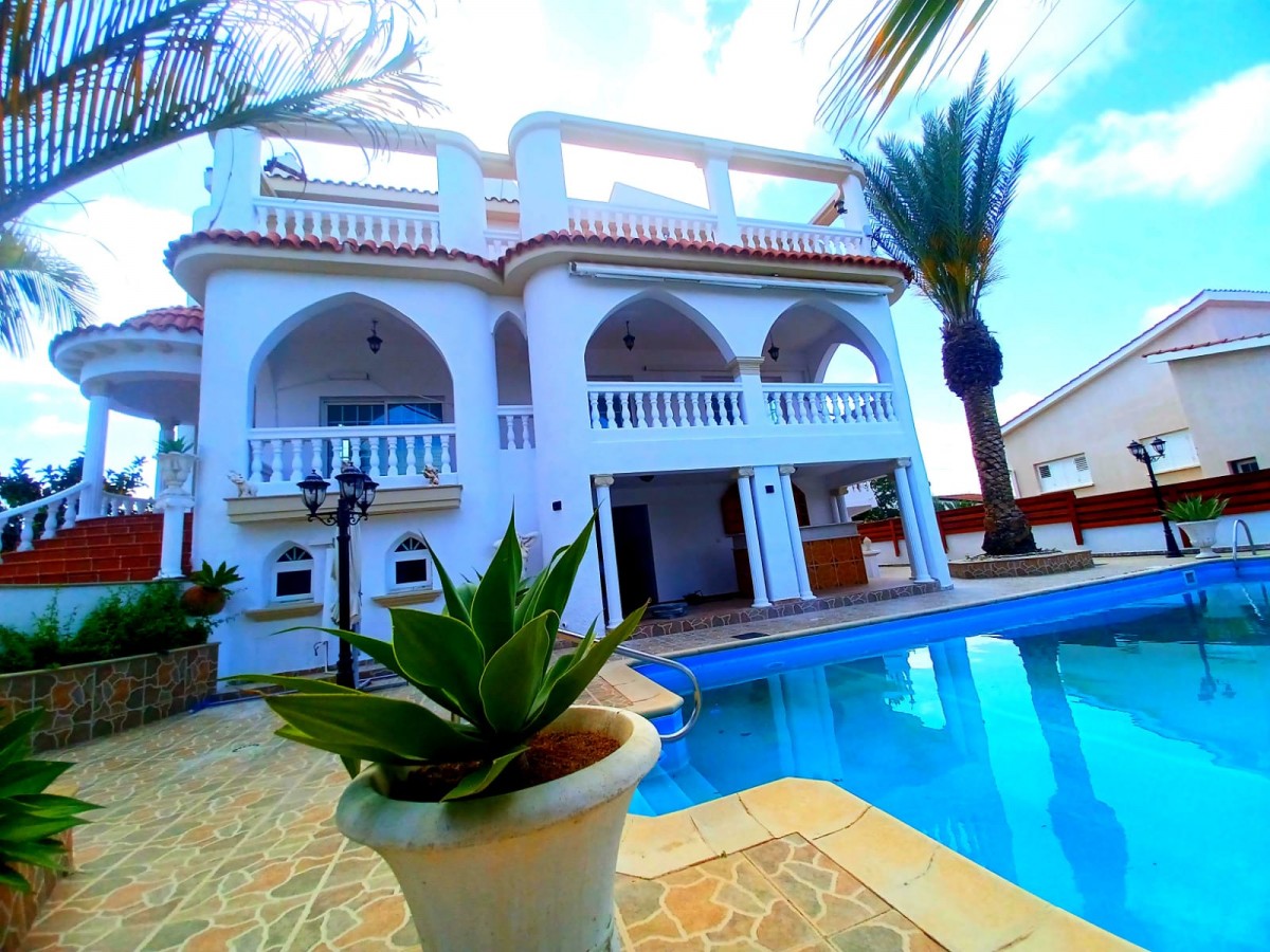 Detached Villa For Rent  in  Konia