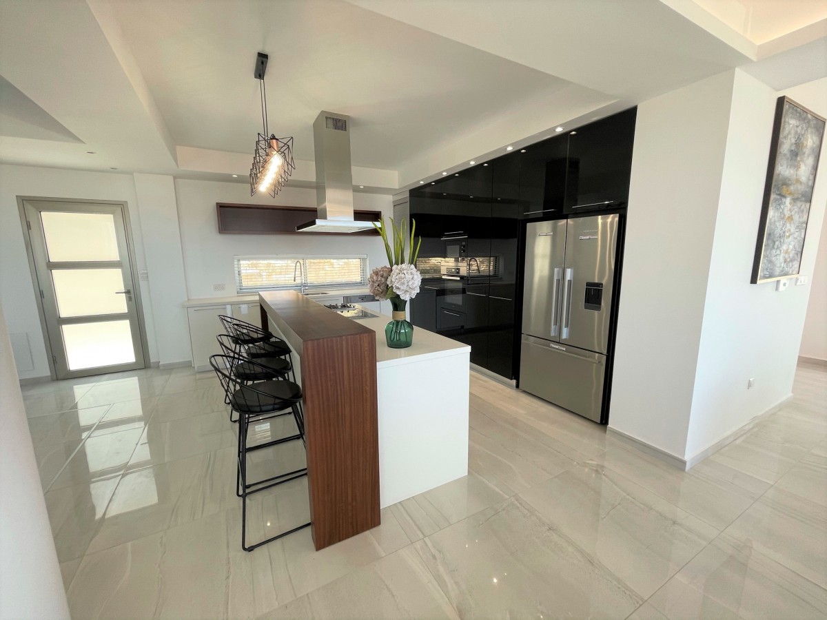 Detached Villa For Sale  in  Geroskipou
