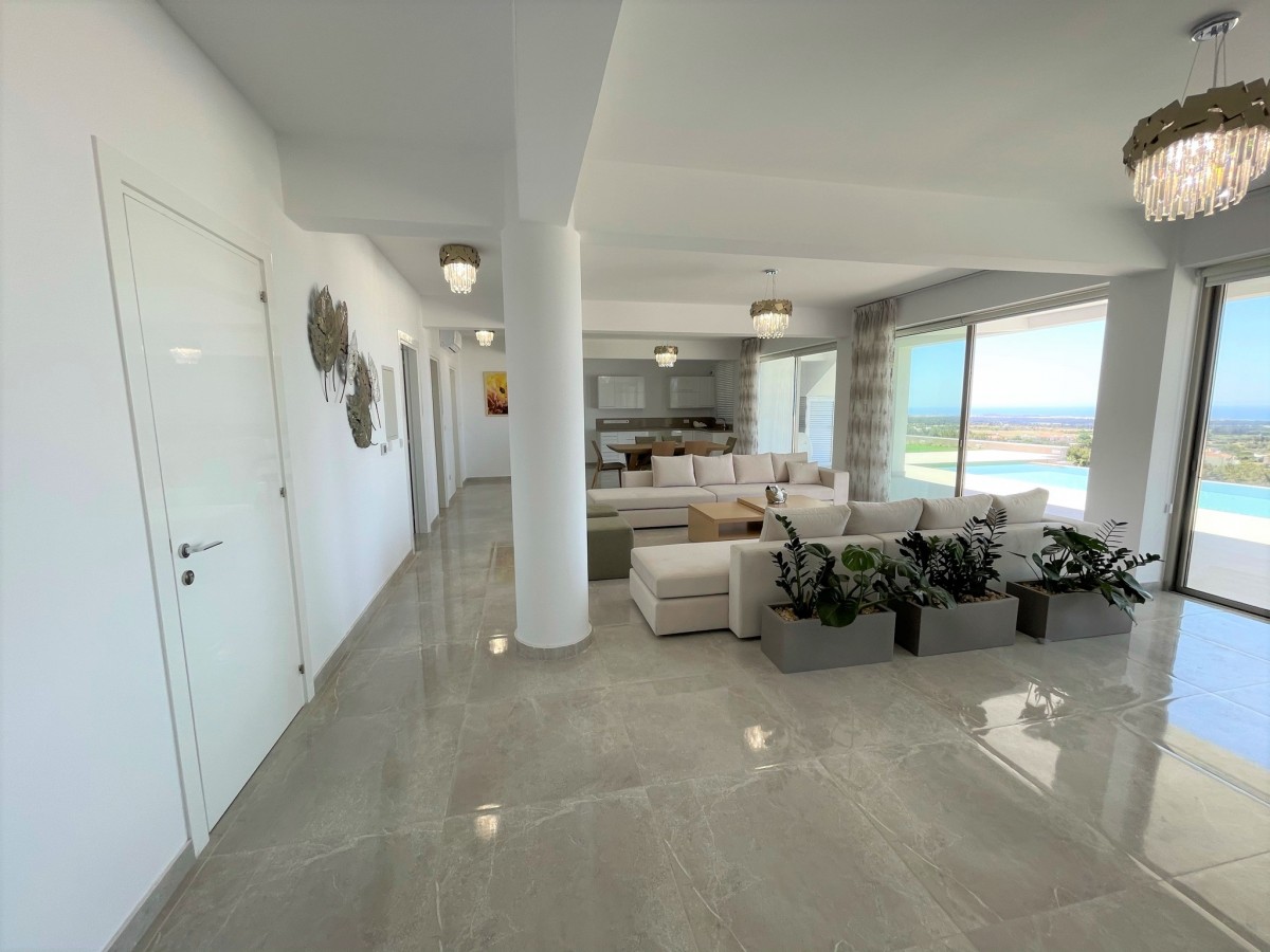 Detached Villa For Sale  in  Geroskipou